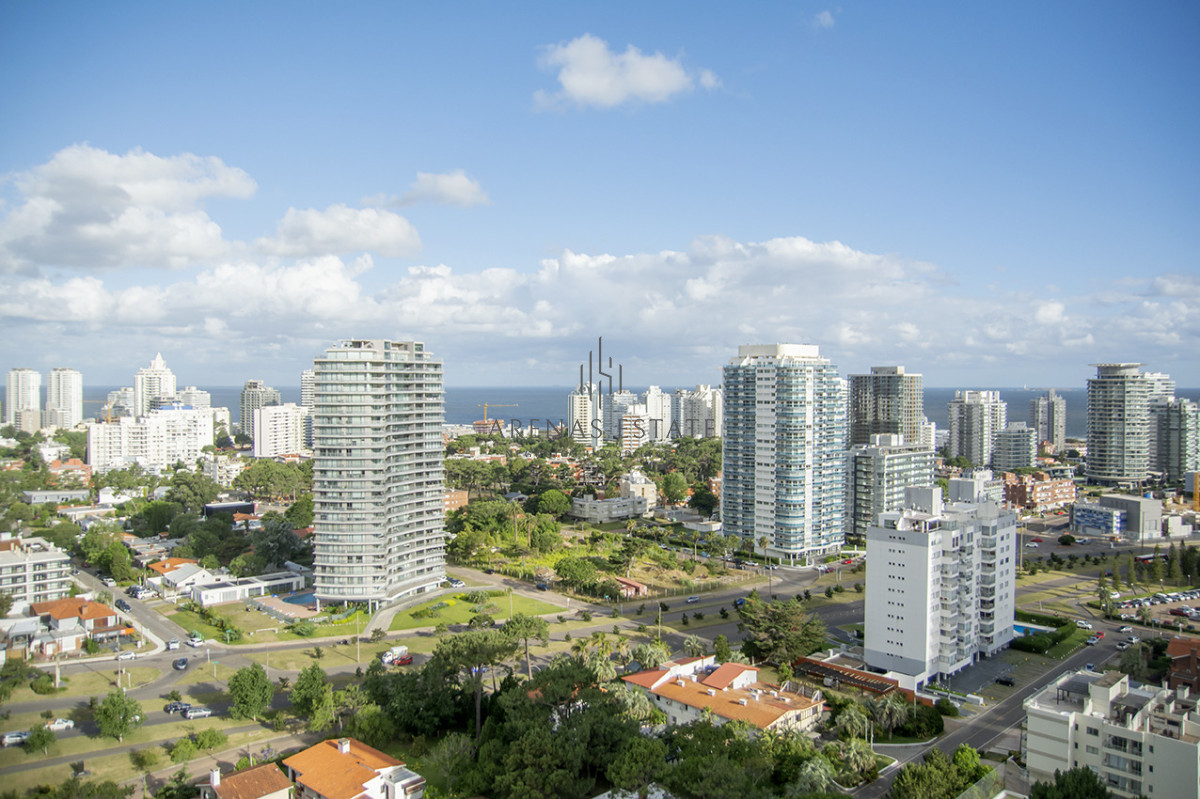 Apartamento ID.4195 - Vende apto de 2 dormitorios en Miami Boulevard ! Punta del este