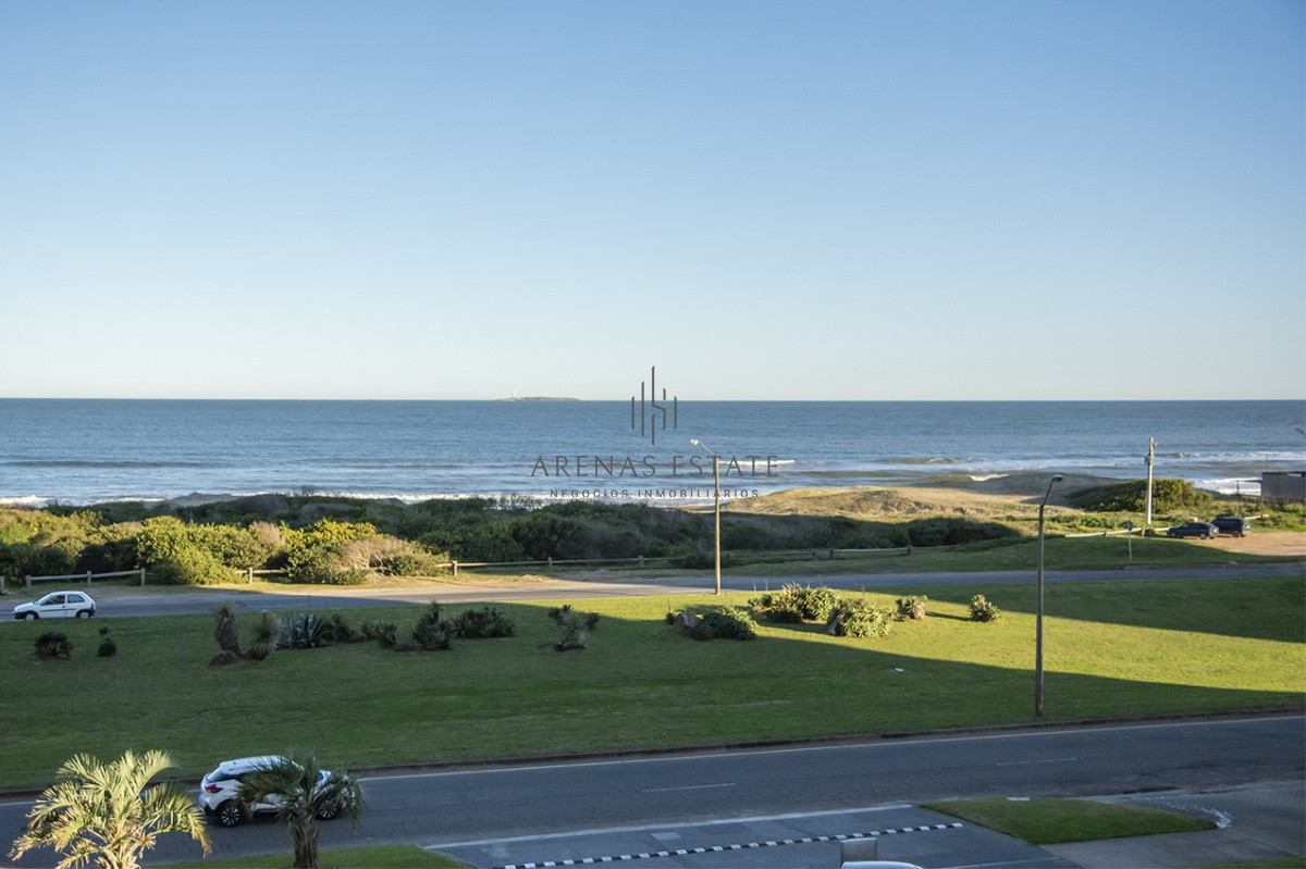 Apartamento ID.3476 - Departamento en venta frente al mar. Torre Lobos, Playa Brava, 3 dormitorios.