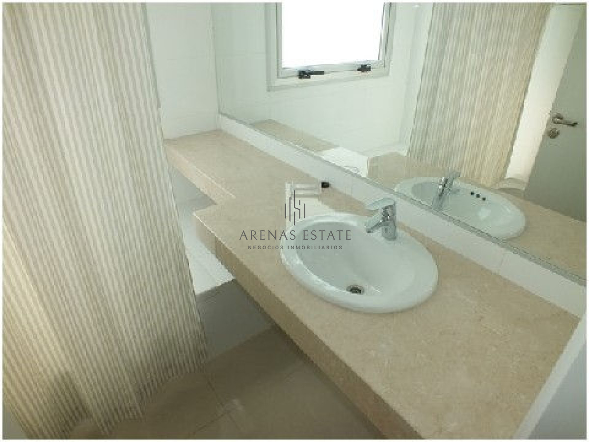 Apartamento ID.2049 - Venta Apartamento de 3 dormitorios en zona Brava, Punta del Este