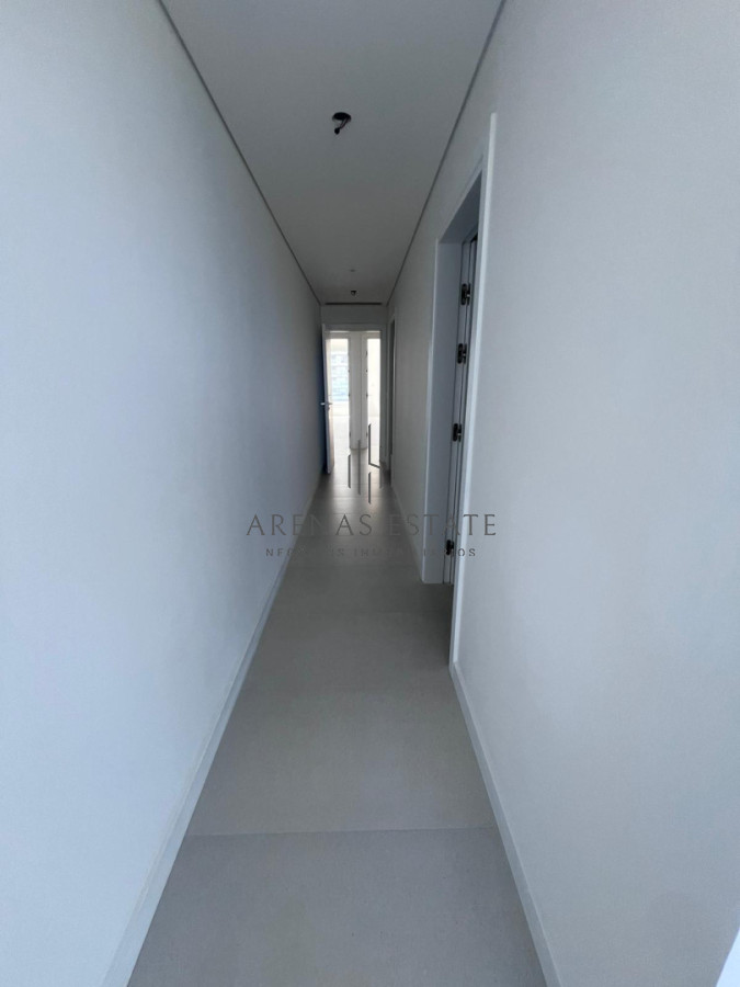 Apartamento ID.4210 - Vistas panoramicas de Playa Brava, Departamento de 3 dormitorios en venta. Torre Le Parc