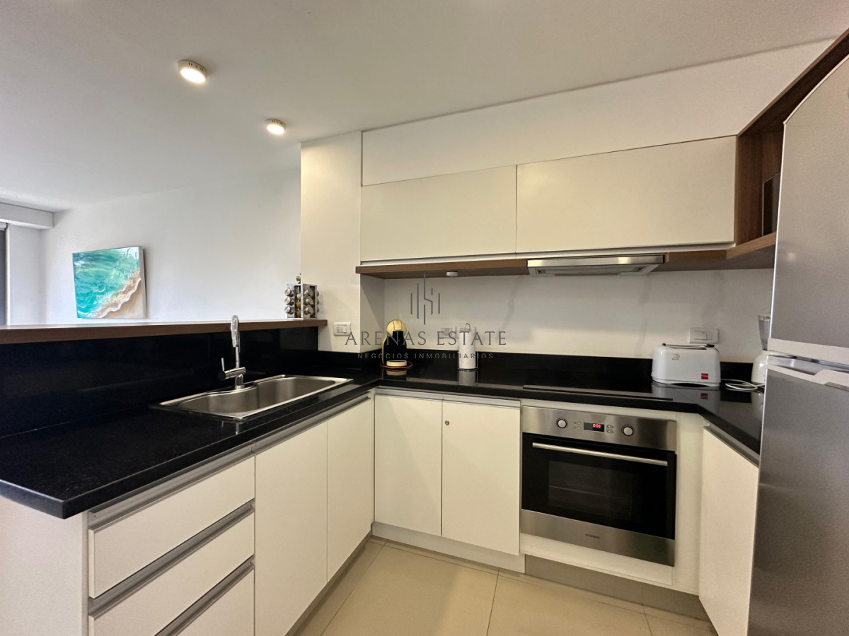 Apartamento ID.4104 - Vende apartamento de 1 dormitorio y medio en Peninsula, Punta del Este