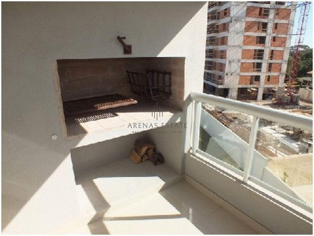 Apartamento ID.2049 - Venta Apartamento de 3 dormitorios en zona Brava, Punta del Este