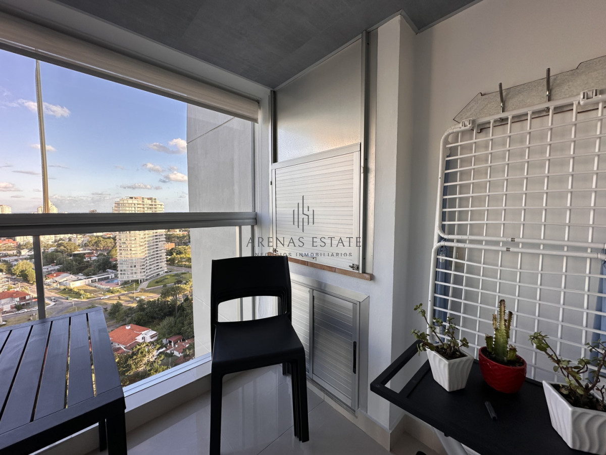 Apartamento ID.4195 - Vende apto de 2 dormitorios en Miami Boulevard ! Punta del este