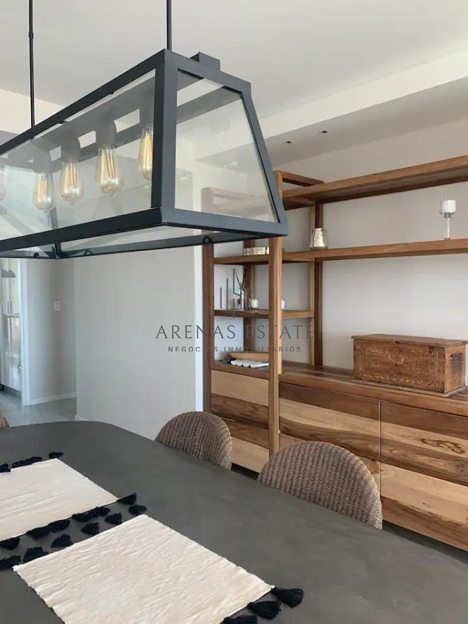 Apartamento ID.3359 - Vende apartamento con vista al mar de 3 suites, en Mansa- Punta del Este.