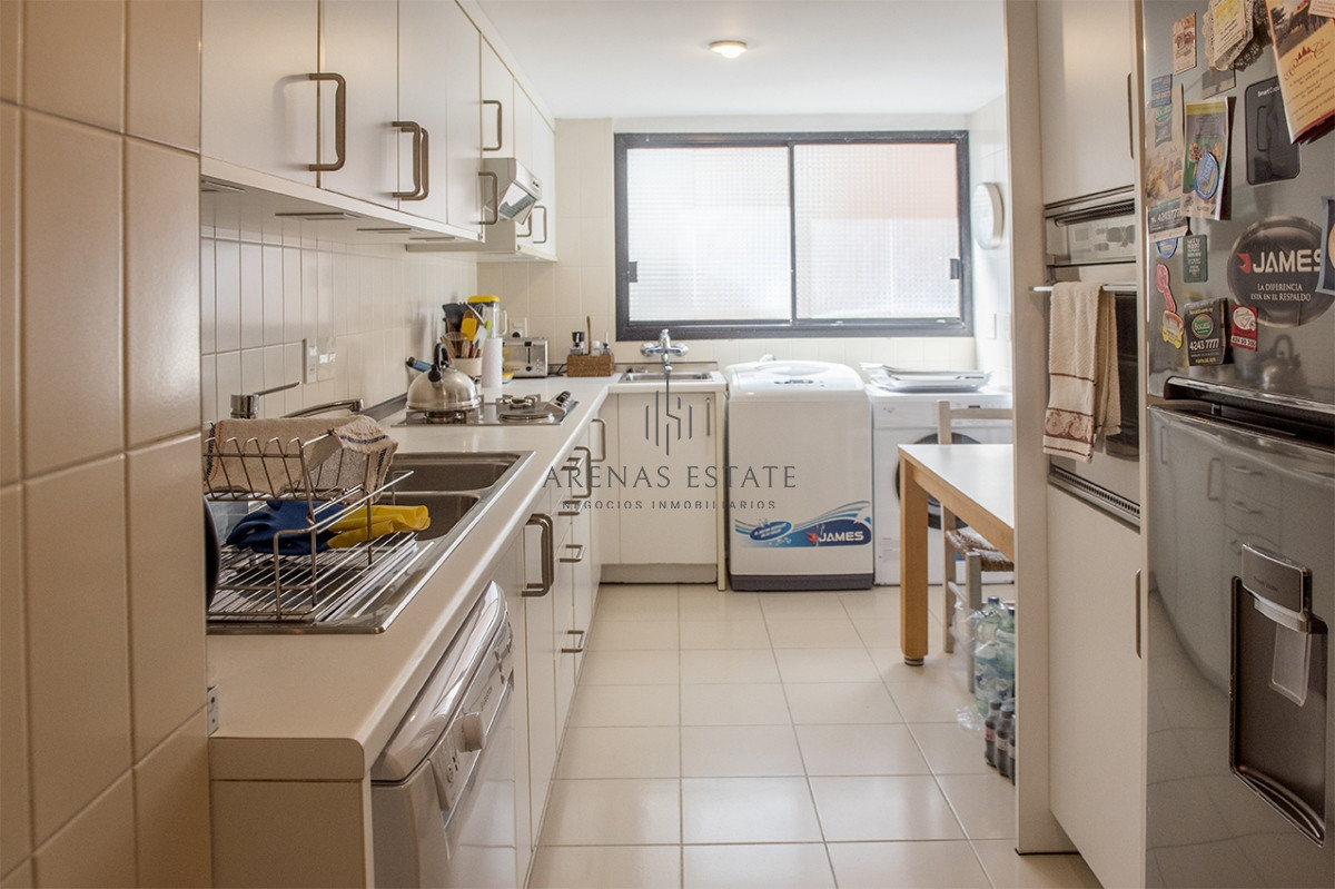 Apartamento ID.2987 - Espectcular departamento en venta frente al puerto 4 dormitorios
