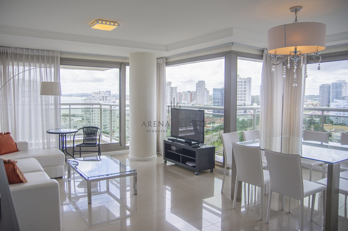 Apartamento ID.3379 - Departamento de 2 dormitorios a pasos del Mar , Punta del este 