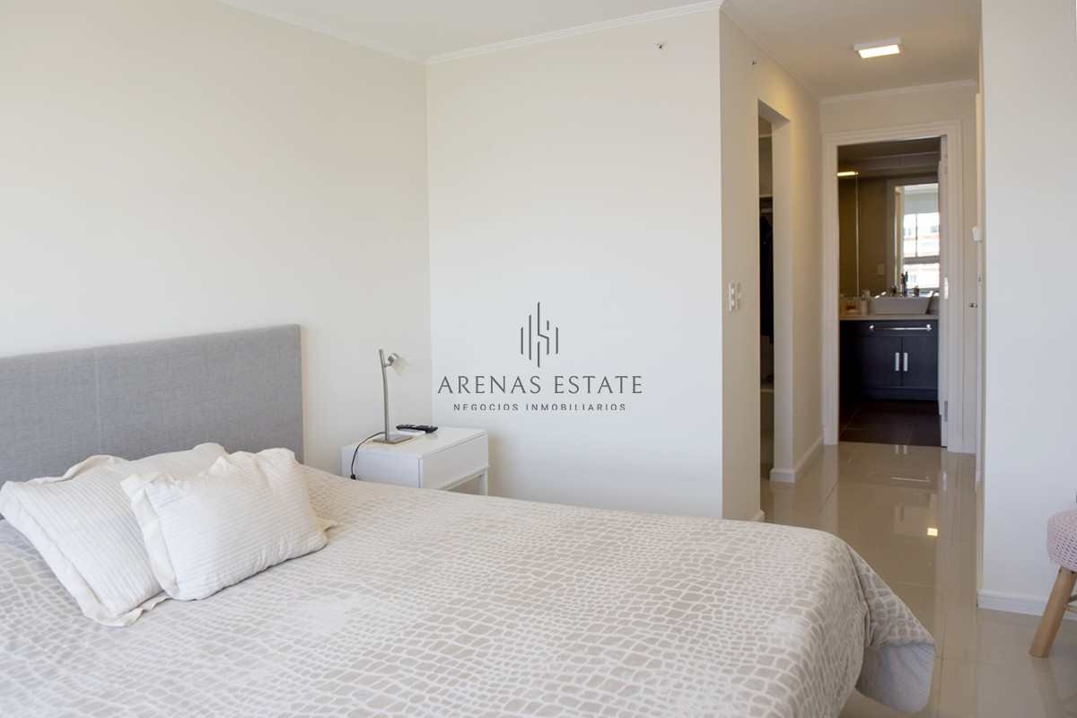 Apartamento ID.3376 - Apartamento de 2 dormitorios en Torre Imperiale , Punta del este , Playa Brava 