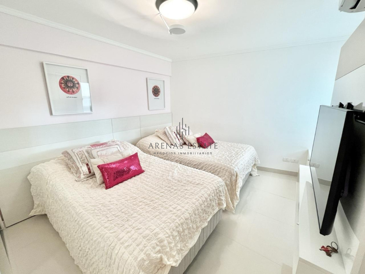 Apartamento ID.3473 - Apartamento  en Venta de 3 dormitorio en Playa Mansa , Torre Miami Boulevard