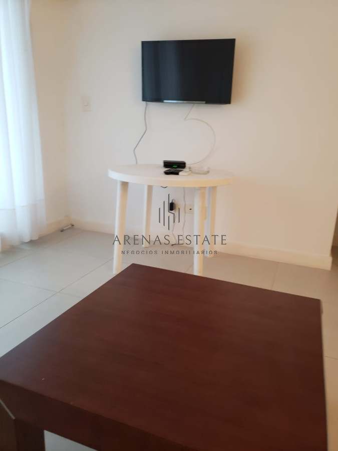 Apartamento ID.3457 - Vende apartamento de 2 dormitorios en Punta del Este