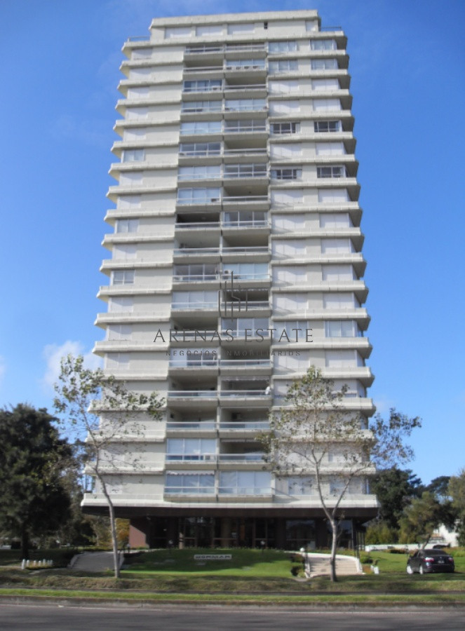 Apartamento ID.2885 - Apartamento en Venta de 2 dormitorios en Av. Roosevelt , Punta del este  