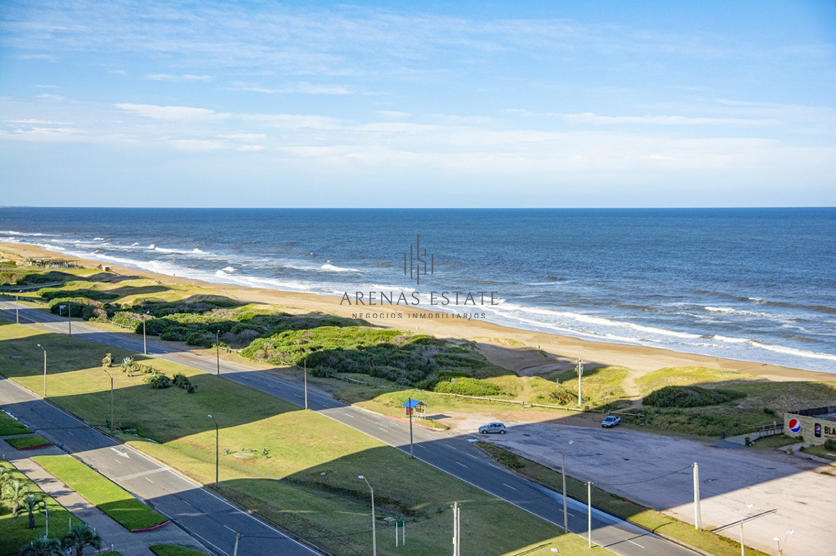 Apartamento ID.3920 - Hermoso Departamento en venta de 3 dormitorios. Torre Tiburon. Playa Brava.