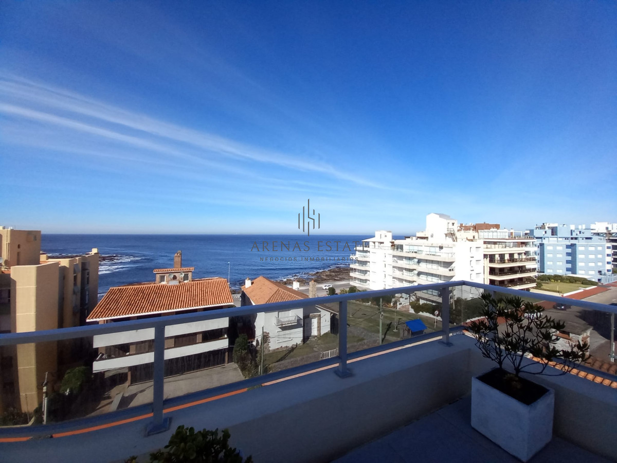 Apartamento ID.2526 - Departamento de 3 dormitorios con parrillero en venta, edificio nuevo en la Peninsula.