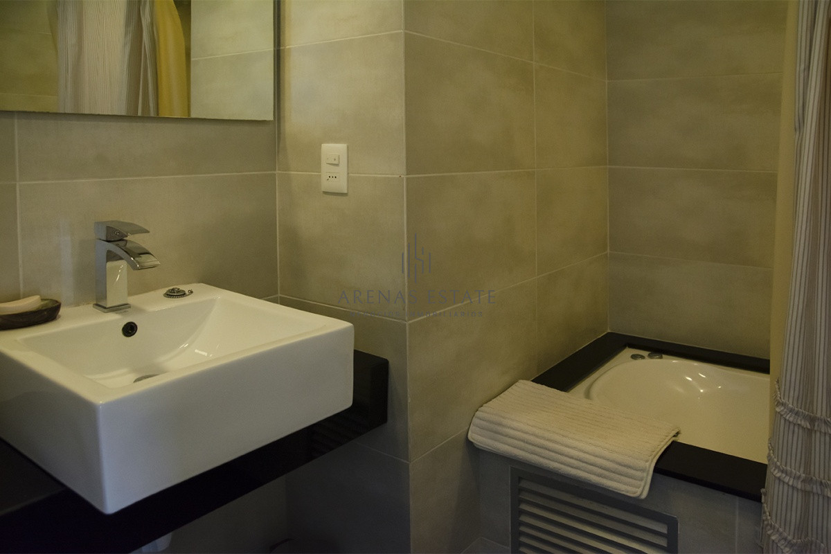 Apartamento ID.2046 - Hermoso Departamento en venta en La Peninsula, .