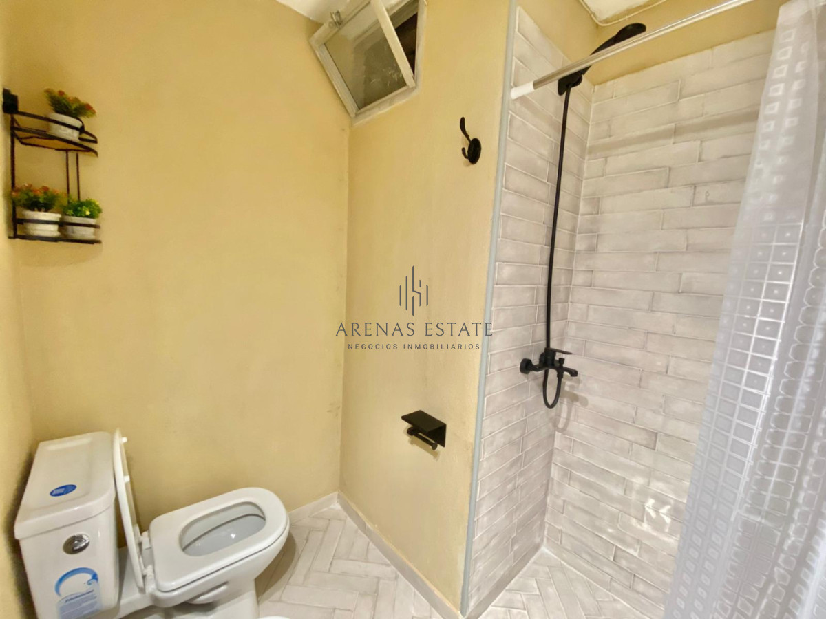 Apartamento ID.4259 - Apartamento de 2 dormitorio y medio en Primera lineal de Playa brava , Punta del este 