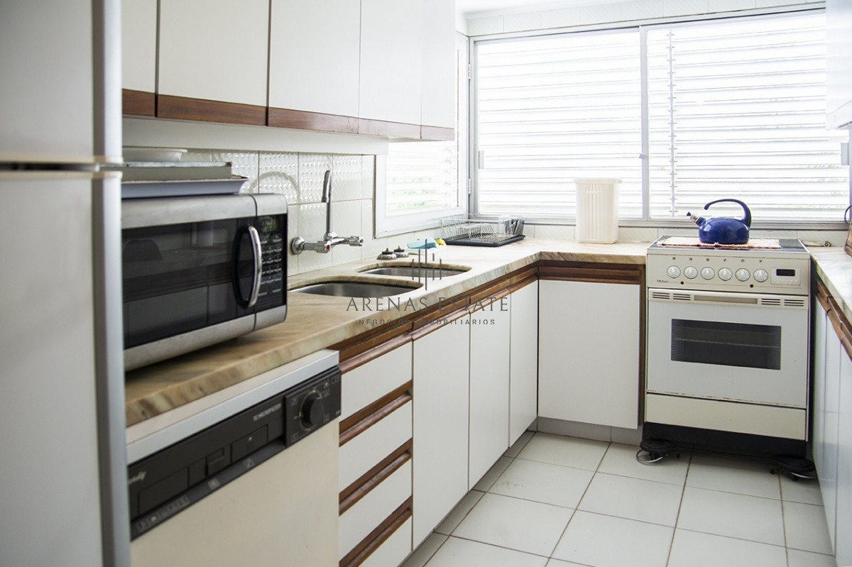 Apartamento ID.2984 - Departamentos en venta de 3 dormitorios Frente al Puerto , Punta del este 