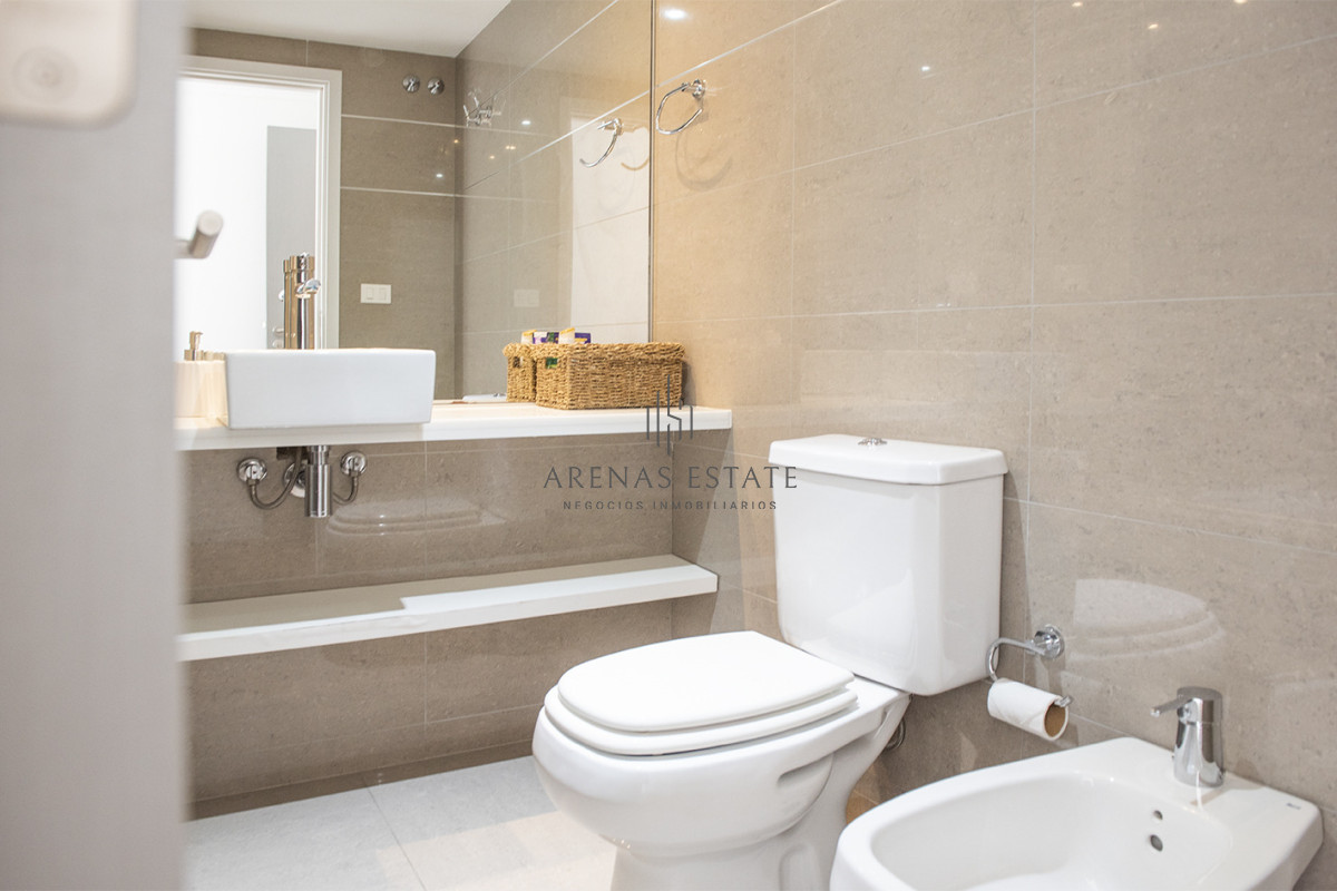 Apartamento ID.4040 - Vende apartamento en Alexander Boulevard de 2 dormitorios.