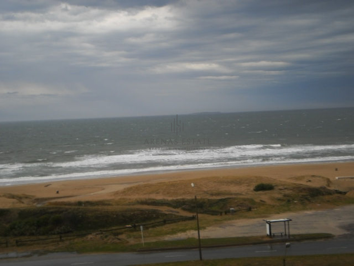 Apartamento ID.3469 - Espectacular Departamento en venta enPlaya brava frente al mar. 4 dormitorios