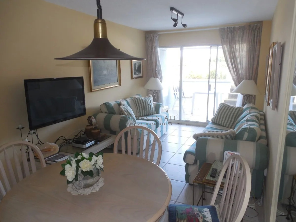 Apartamento ID.2848 - Apartamento en venta de 3 dormitorios en Península , Punta Del Este 