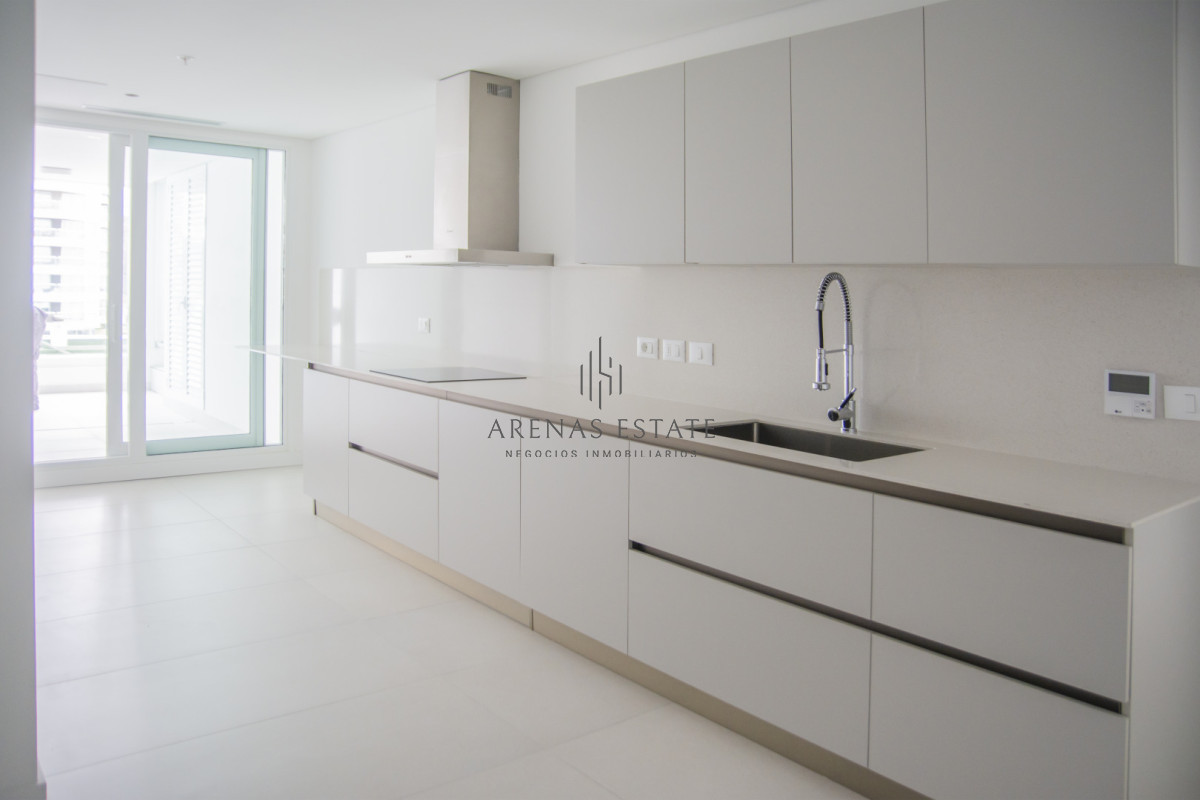 Apartamento ID.4210 - Vistas panoramicas de Playa Brava, Departamento de 3 dormitorios en venta. Torre Le Parc