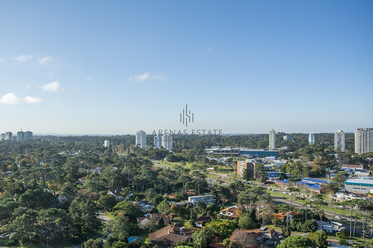 Apartamento ID.2146 - Oportunidad en playa mansa, finamente decorado. Sunrise Tower