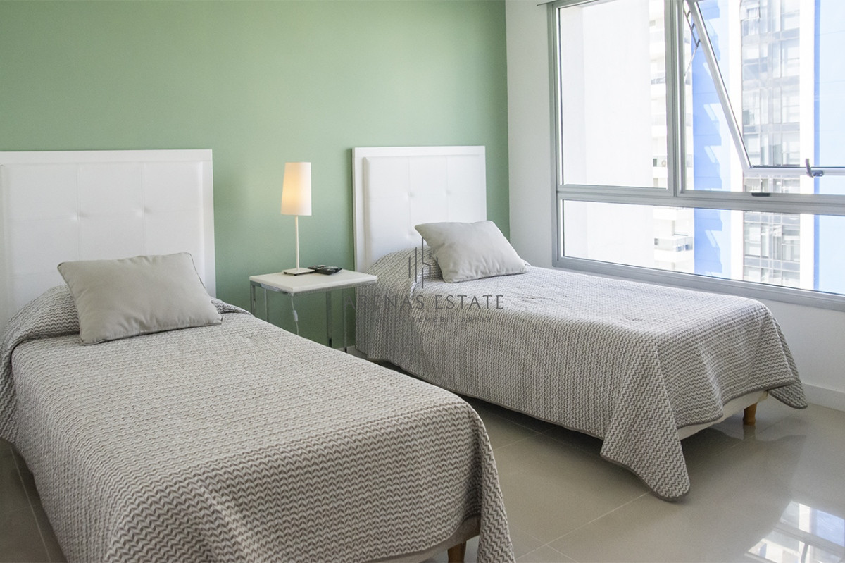 Apartamento ID.2529 - Apartamento en venta de 3 dormitorios en Forest Tower , Punta del este 