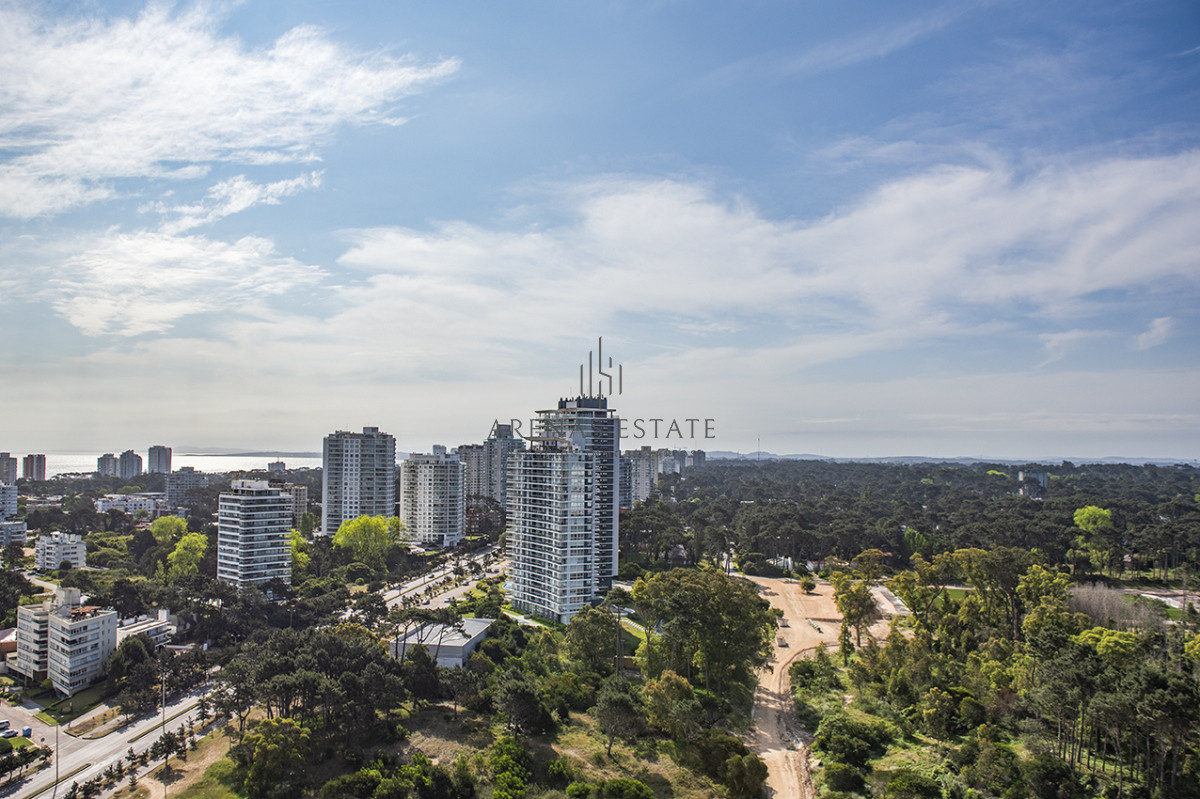 Apartamento ID.3470 - Departamento d 3 dormitoios + dependencia en venta en Playa Brava