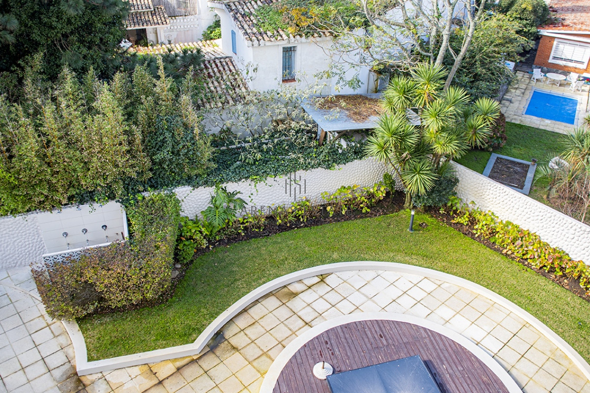 Apartamento ID.2885 - Apartamento en Venta de 2 dormitorios en Av. Roosevelt , Punta del este  