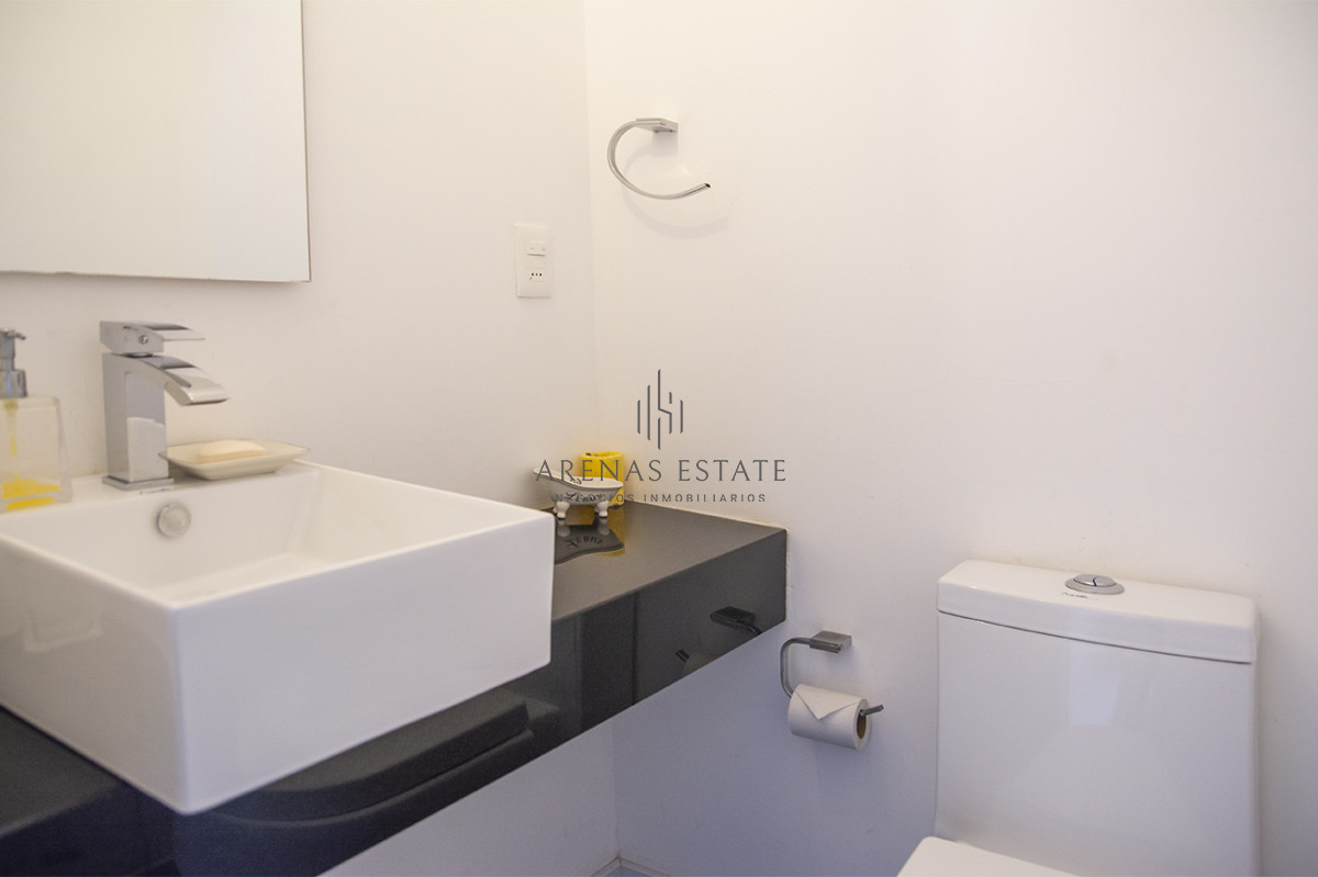 Apartamento ID.2176 - Vende apartamento. Edificio Bonaire. 3 dormitorios con servicios. Brava, Peninsula, Punta del Este