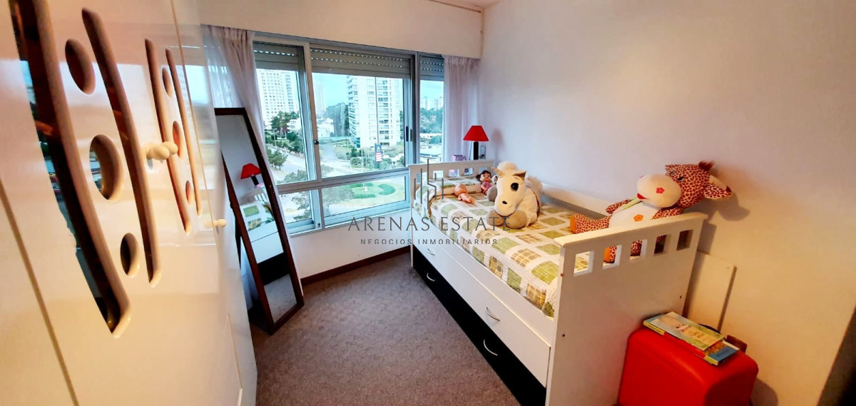 Apartamento ID.2884 - Apartamento en Venta de 3 dormitorios en Roosevelt , Punta del este 