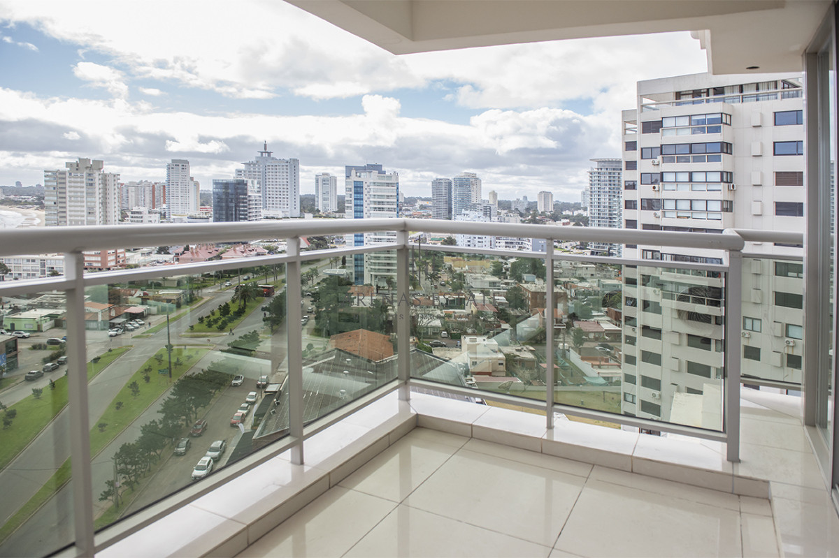 Apartamento ID.3377 - Increíble apartamento excelente vista al mar. Torre Imperiale.