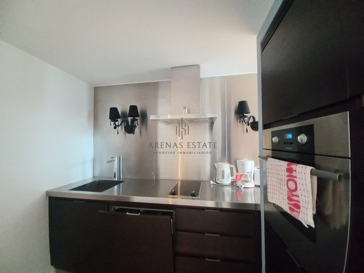 Apartamento ID.1386 - En torre con estilo unico, a pasos de Punta Shoping 1 dormitorio y medio en venta. Torre Yoo