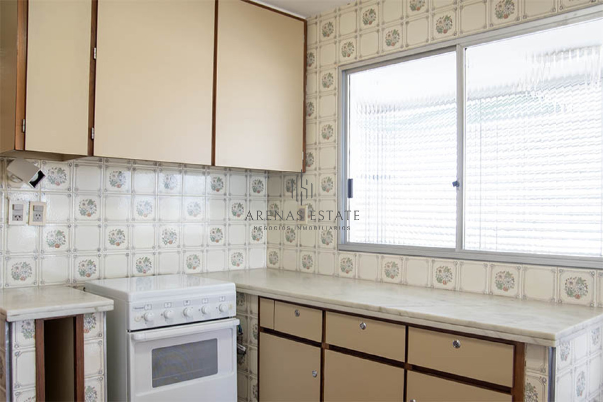 Apartamento ID.2066 - Departamento en primera línea de playa Mansa, con hermosa vista.