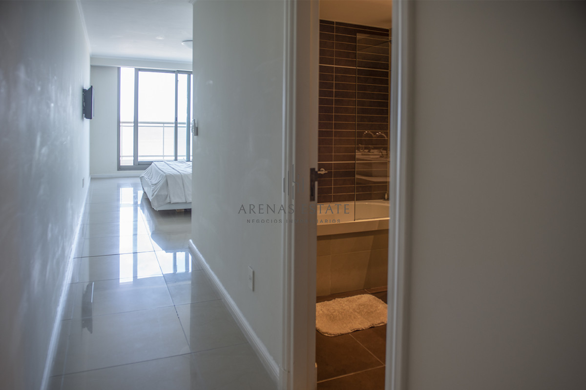 Apartamento ID.3684 - Hermoso Pent-house en torre Imperiale ,venta en zona de la Brava.