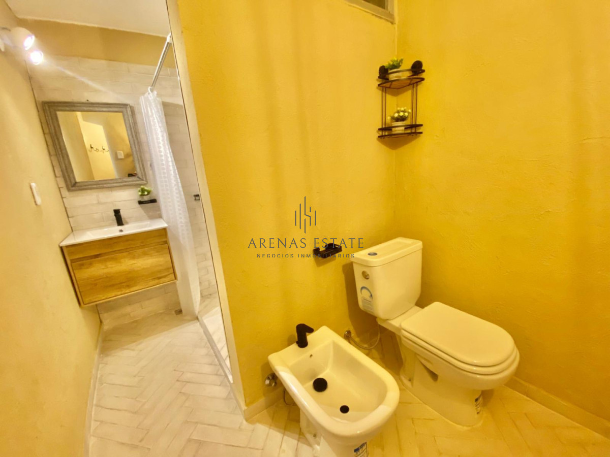 Apartamento ID.4259 - Apartamento de 2 dormitorio y medio en Primera lineal de Playa brava , Punta del este 