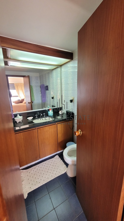 Apartamento ID.3805 - Alquiler de departamento en Peninstula, de 3 dormitorios mas dep de servicio, en Punta del Este
