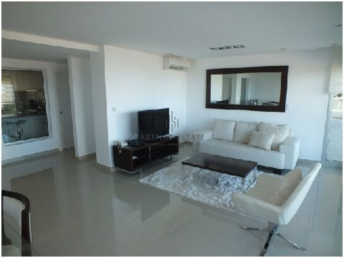 Apartamento ID.2049 - Venta Apartamento de 3 dormitorios en zona Brava, Punta del Este