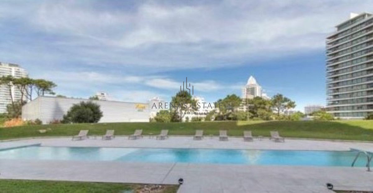 Apartamento ID.2961 - Apartamento en venta de 2 dormitorios en Punta Del Este