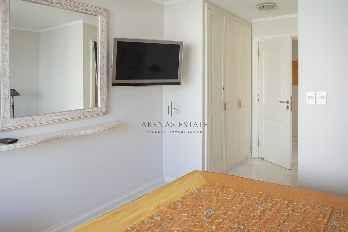 Apartamento ID.2051 - Departamento de 3 dormitorios en venta frente a Playa Mansa, Coral Tower