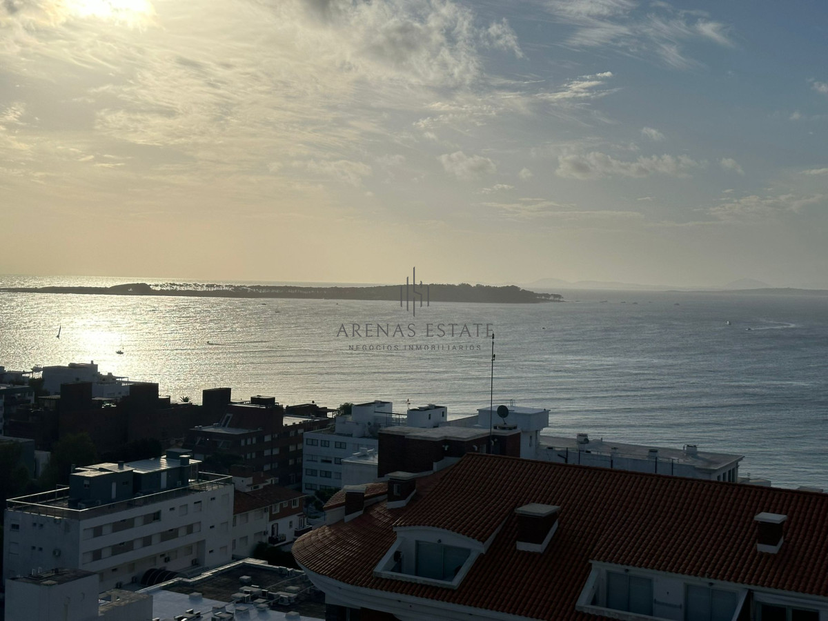 Apartamento ID.3791 - Vende apartamento de 3 dormitorios en Torre Gattas, Punta del Este 