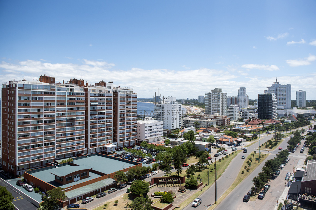 Apartamento ID.2534 - Departamento en venta en Torre Imperiale, 3 dormitorios en suite.