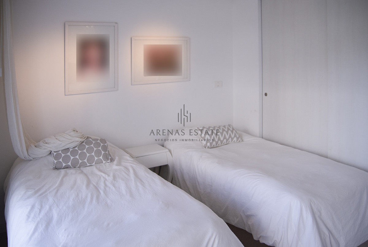 Apartamento ID.2058 - Se vende apartamento de 3 dormitorios en Edificio Horizonte, Playa Mansa, Punta del Este 
