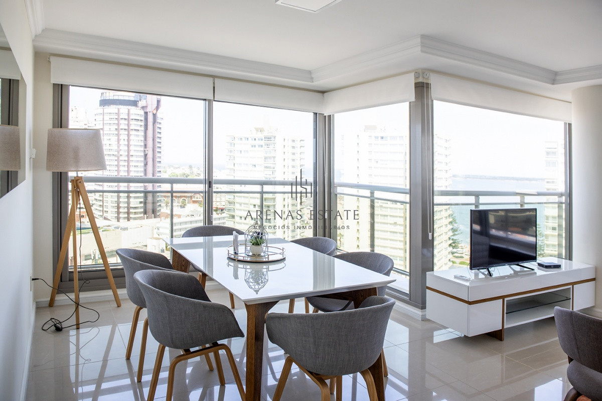 Apartamento ID.3376 - Apartamento de 2 dormitorios en Torre Imperiale , Punta del este , Playa Brava 