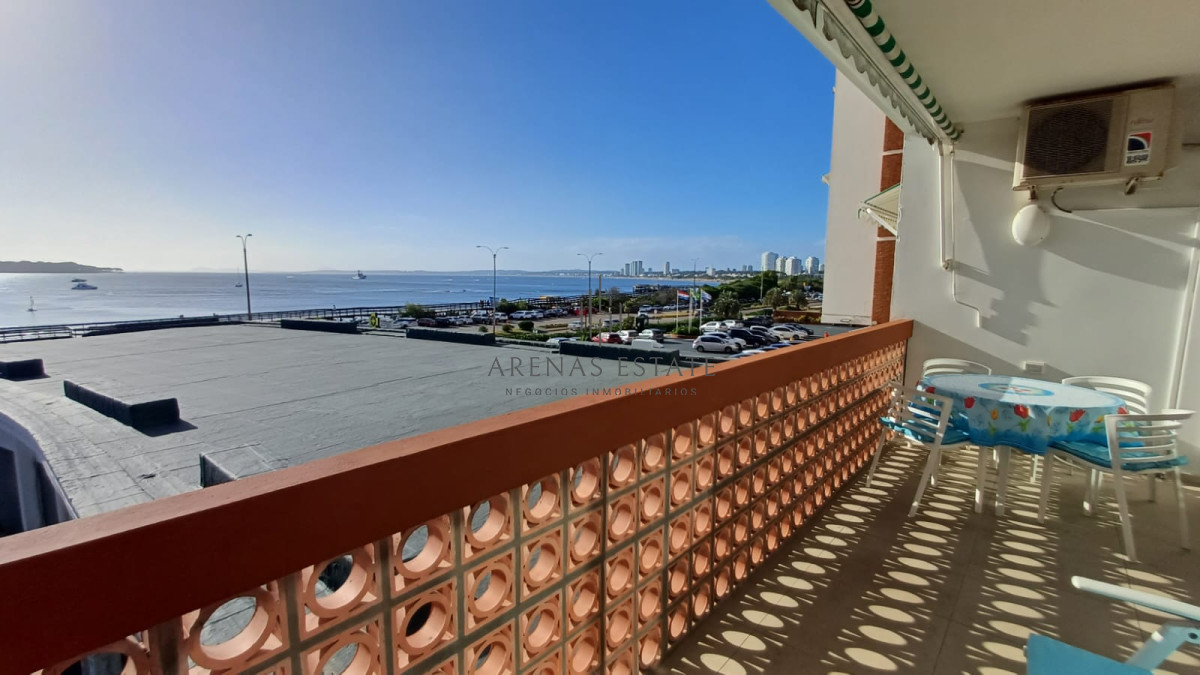 Apartamento ID.2280 - Espectacular departamento de 1 dormitorio recilado en venta frente al mar