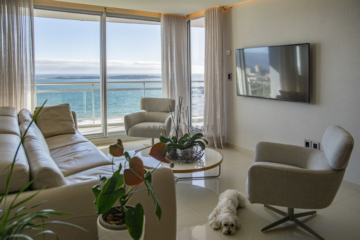 Apartamento ID.2146 - Oportunidad en playa mansa, finamente decorado. Sunrise Tower
