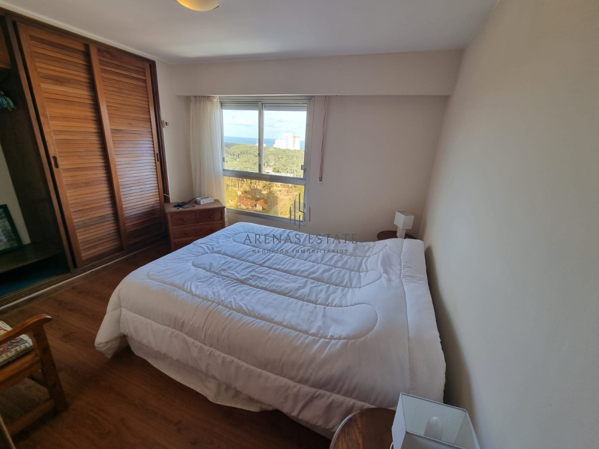 Apartamento ID.3800 - Vende espectacular apartamento de 3 dormitorios en Punta del Este
