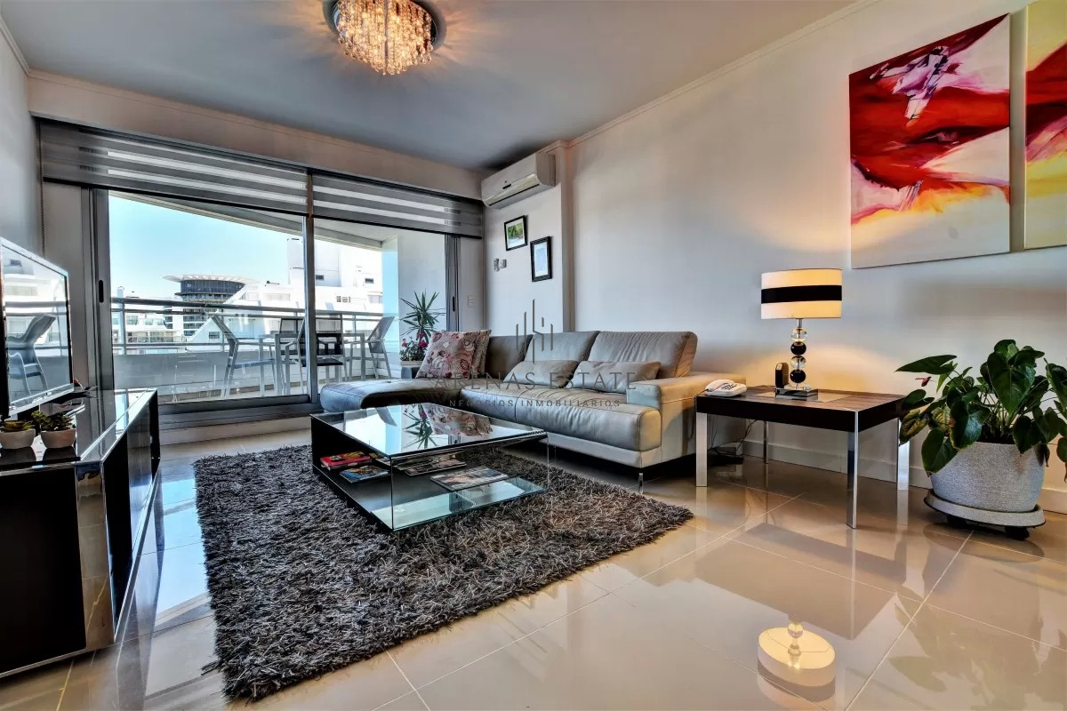 Apartamento ID.2643 - Lindo departamento de 3 dormitorios en venta en excelente zona.