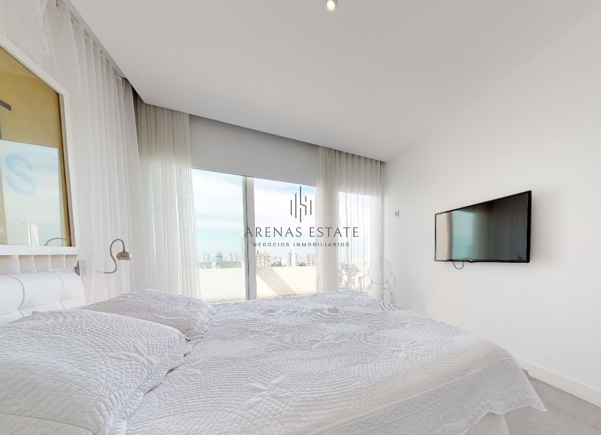 Apartamento ID.2047 - Penthouse de 3 dormitorios en venta en Torre Yoo