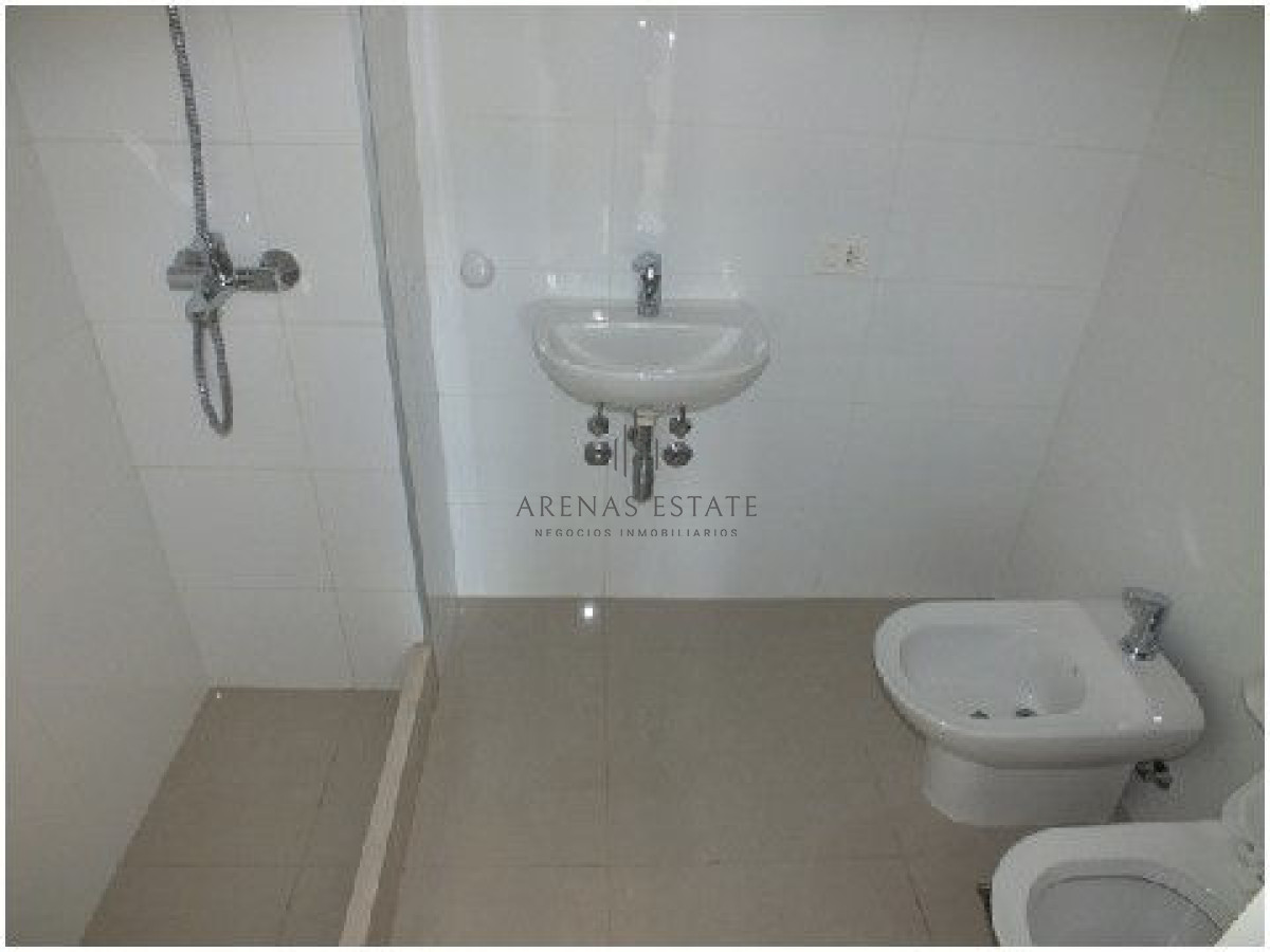Apartamento ID.2049 - Venta Apartamento de 3 dormitorios en zona Brava, Punta del Este
