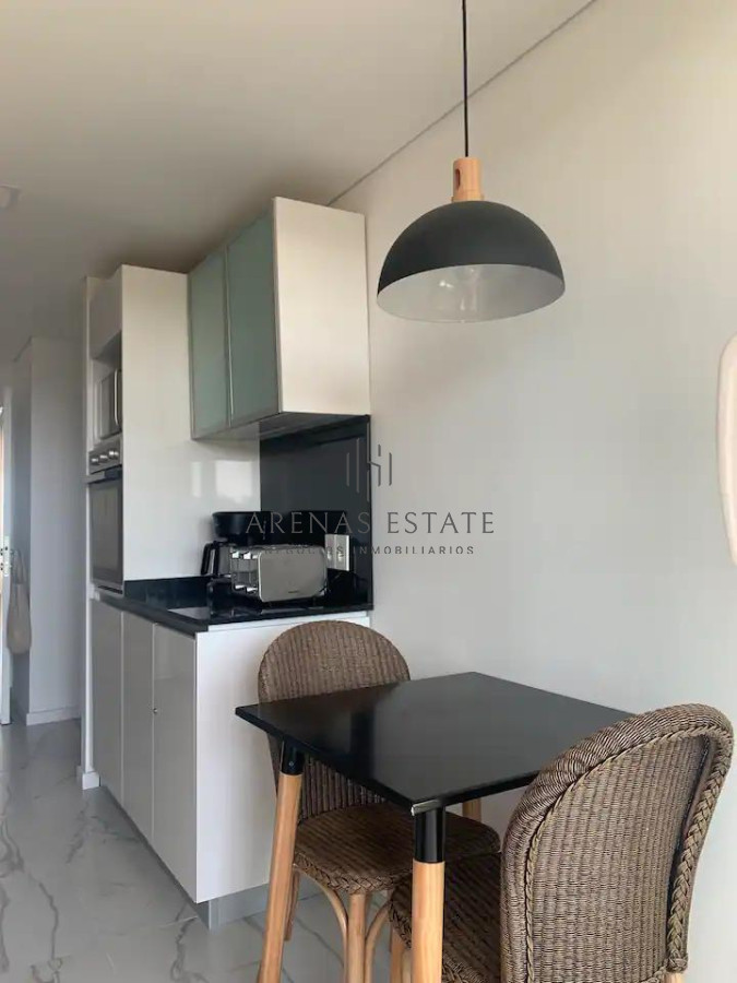 Apartamento ID.3359 - Vende apartamento con vista al mar de 3 suites, en Mansa- Punta del Este.