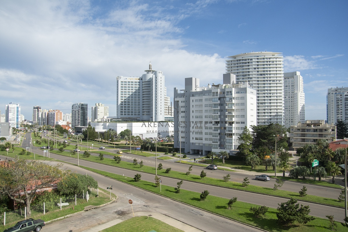 Apartamento ID.3286 - Alexander Boulevard.Departamento de 2 dormitorios, en venta y alquiler.